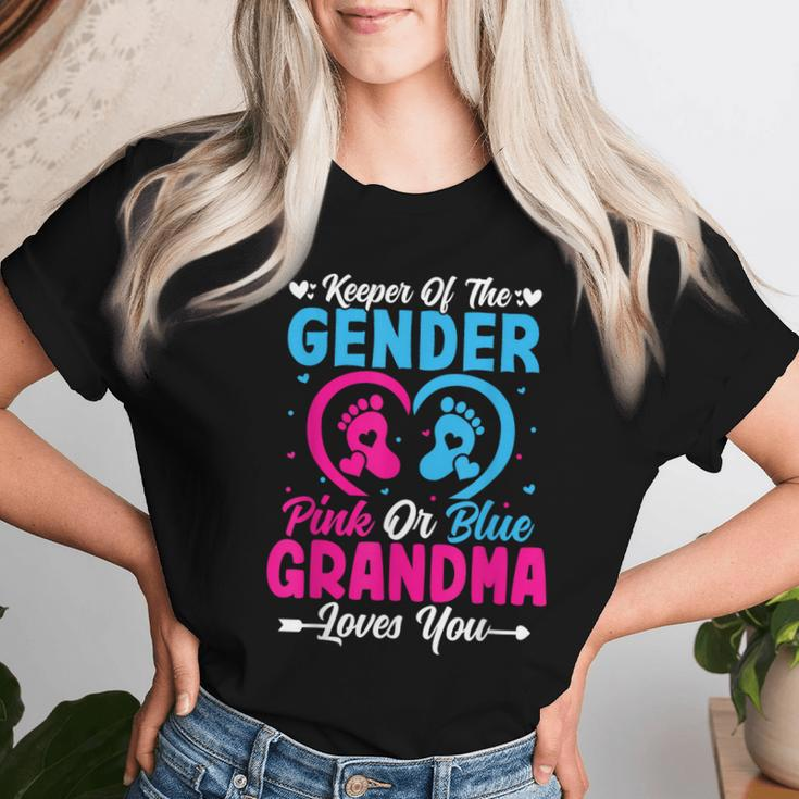 Keeper Of The Gender Grandma Loves You Baby Shower Family Women T-shirt Gifts for Her