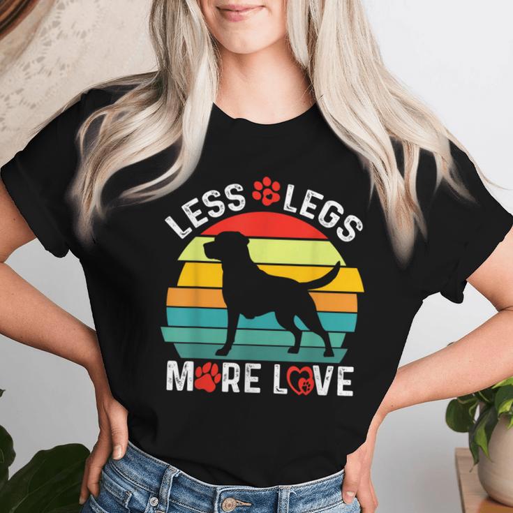 Less Legs More Love Stativ Für Hundeliebhaber Hund Mama Hund Papa T-shirt Frauen Geschenke für Sie