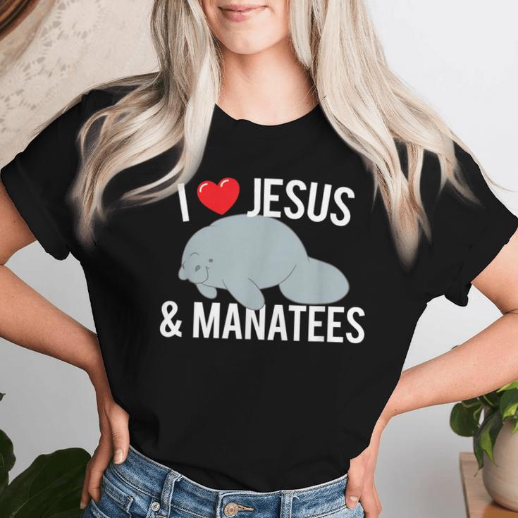 I Love Jesus And Mana Cute Christian ManaWomen T-shirt Gifts for Her