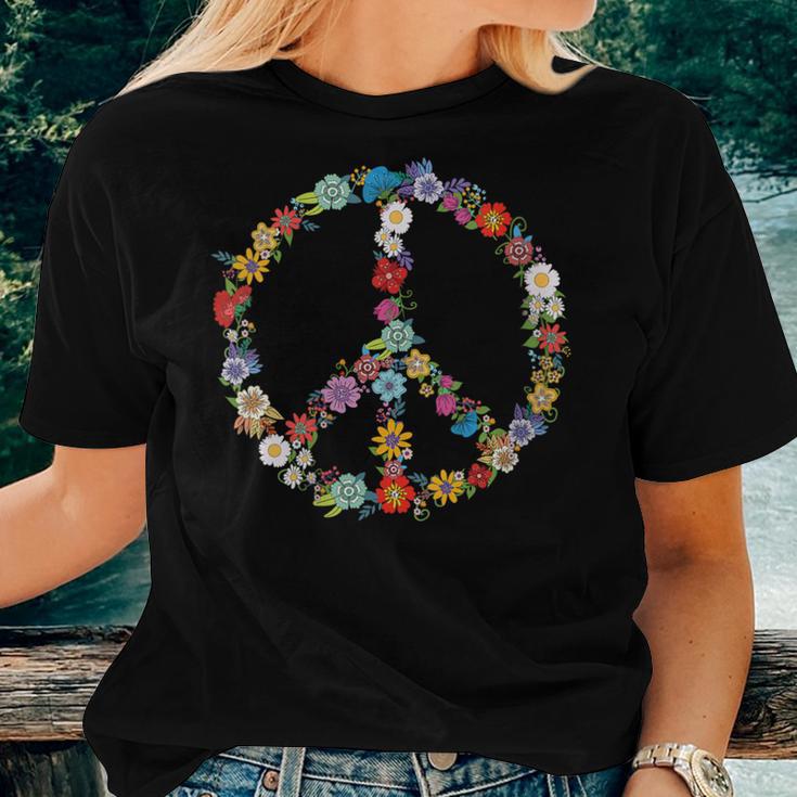 Love And Peace Flower Hippie Lover Beautiful Cute Women T-shirt Gifts for Her