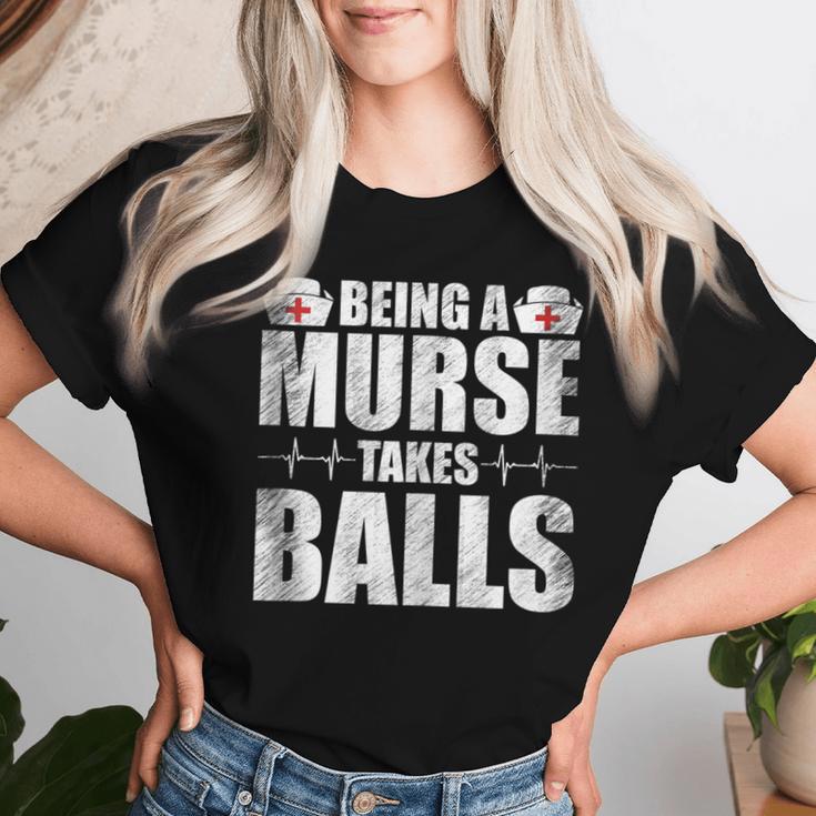 Being A Nurse Takes Balls Retrointage Männer Papa Männliche Krankenschwester T-shirt Frauen Geschenke für Sie