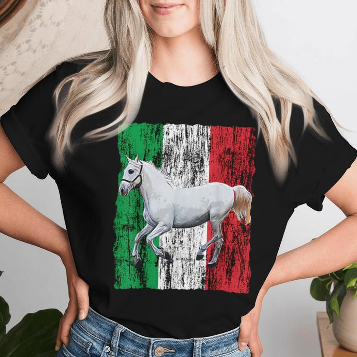 Patriotic Horse Italy Flag Distressed Italian White Horse Women T-shirt Gifts for Her