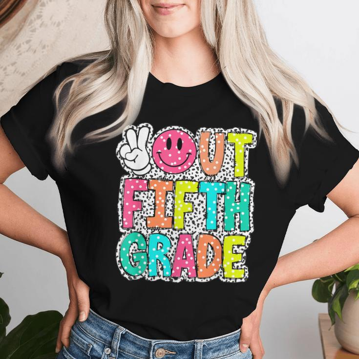 Peace Out Fifth Grade Dalmatian Dots Last Day Of School Women T-shirt Gifts for Her