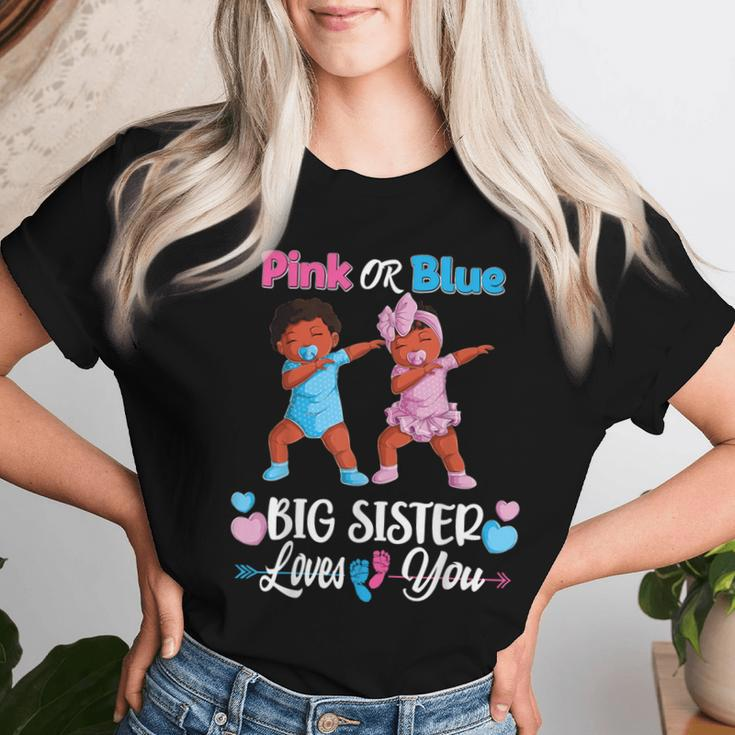 Pink Or Blue Big Sister Loves You Black Baby Gender Reveal Women T-shirt Gifts for Her