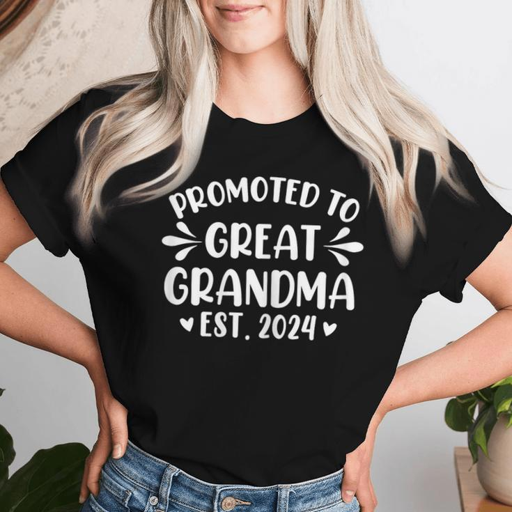 Promoted To Great Grandma 2024 Soon To Be Great Grandmother Women T-shirt Gifts for Her
