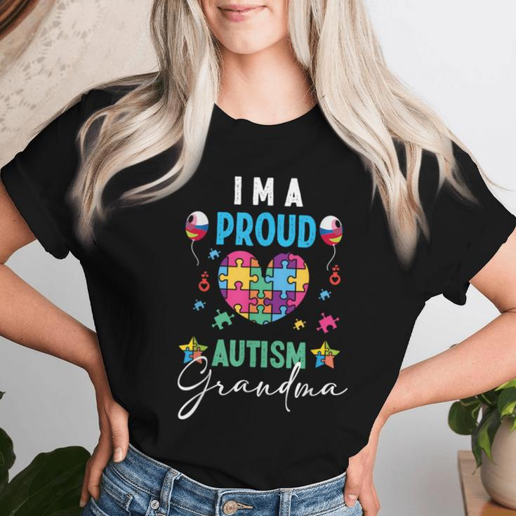 I Am A Proud Autism Grandma Girls Autism Awareness Women T-shirt Gifts for Her