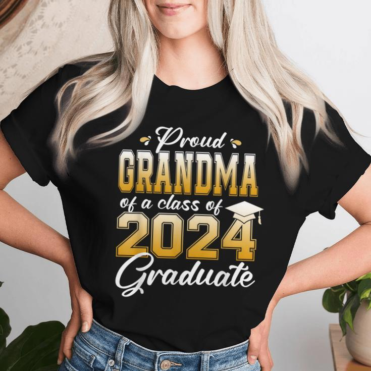 Proud Grandma Of An Awesome 2024 Graduate Family College Women T-shirt Gifts for Her