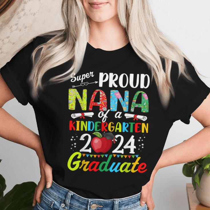 Proud Nana Of Kindergarten Graduate 2024 Graduation Nana Women T-shirt Gifts for Her