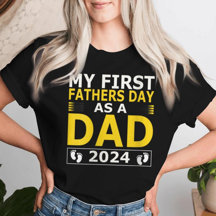 Proud Papa 1St Father’S Day 2024 & Grandpa Est 2024 Women T-shirt Gifts for Her