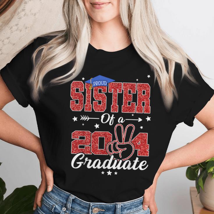 Proud Sister Of A 2024 Class Of 2024 Senior Graduate Party Women T-shirt Gifts for Her