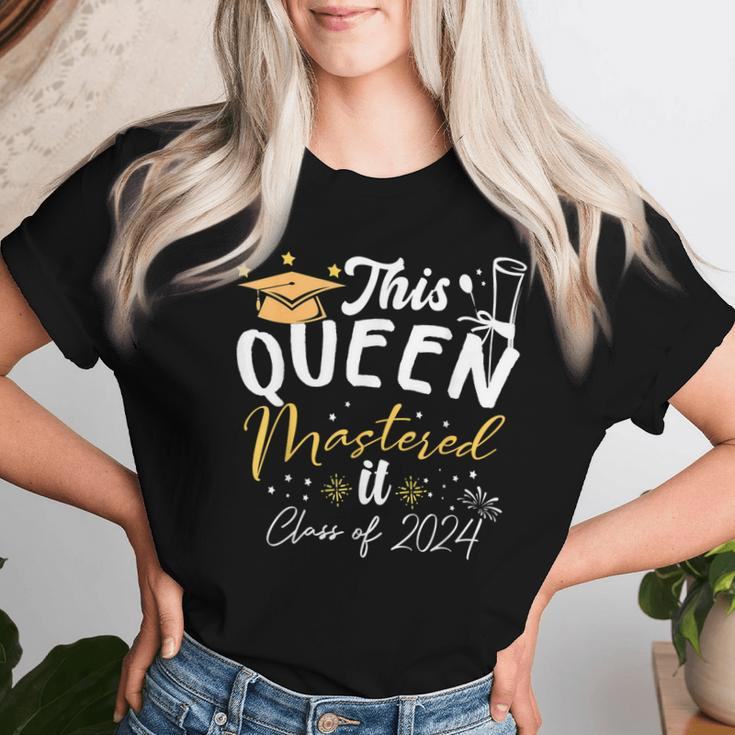 This Queen Mastered It Class Of 2024 Masters Graduation Women T-shirt Gifts for Her