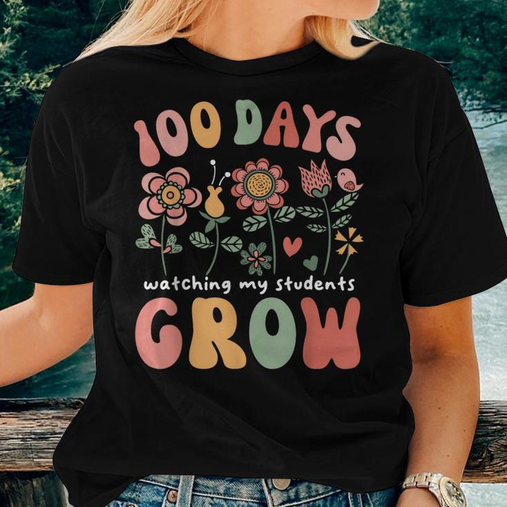 Retro Boho Flower Teacher 100 Days Watching My Students Grow Women T-shirt Gifts for Her