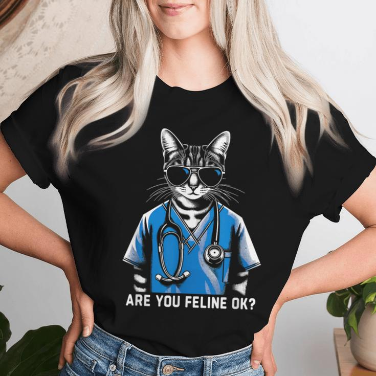 Retro Cat Nurse Nurse Week Nurse Women T-shirt Gifts for Her