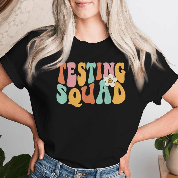 Retro Groovy Testing Squad Test Day Motivational Teacher Kid Women T-shirt Gifts for Her