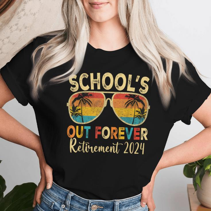 School's Out Forever Retirement 2024 Retired Teacher 2024 Women T-shirt Gifts for Her