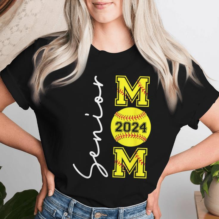 Senior Mom 2024 Softball Mommy Class Of 2024 Graduation 2024 Women T-shirt Gifts for Her