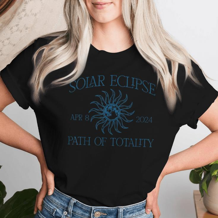 Solar Eclipse April 8 Path Of Totality Vintage Kid Women T-shirt Gifts for Her