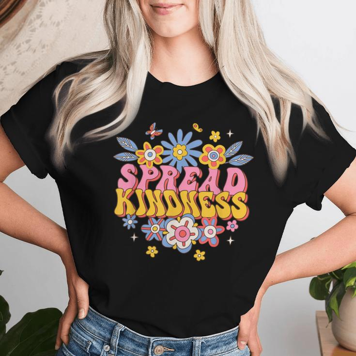Spread Kindness Groovy Hippie Flowers Anti-Bullying Kind Women T-shirt Gifts for Her