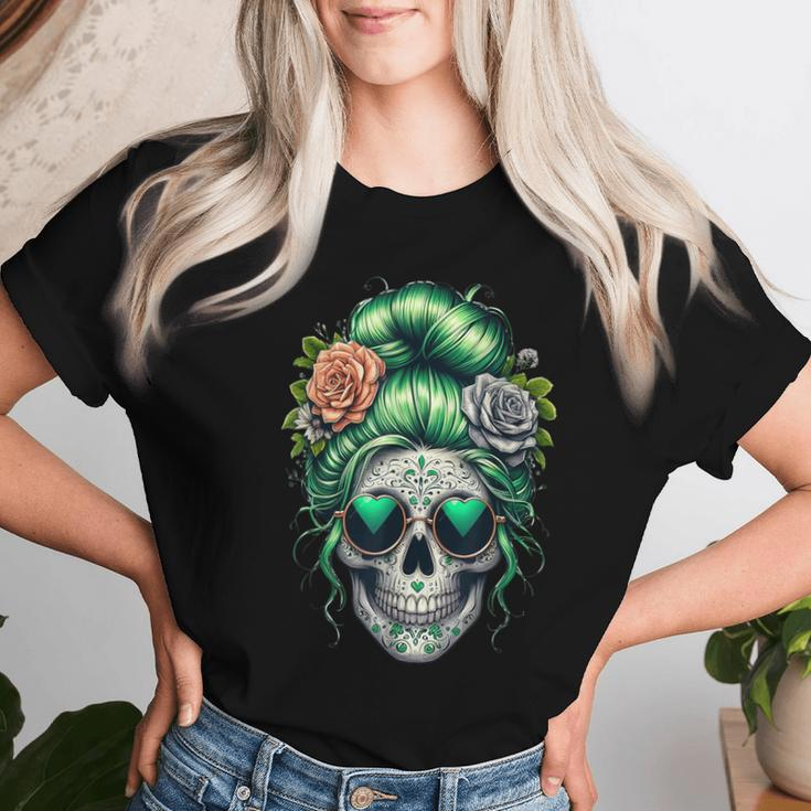 St Pattys Day Skull Bun Messy Irish Women Women T-shirt Gifts for Her