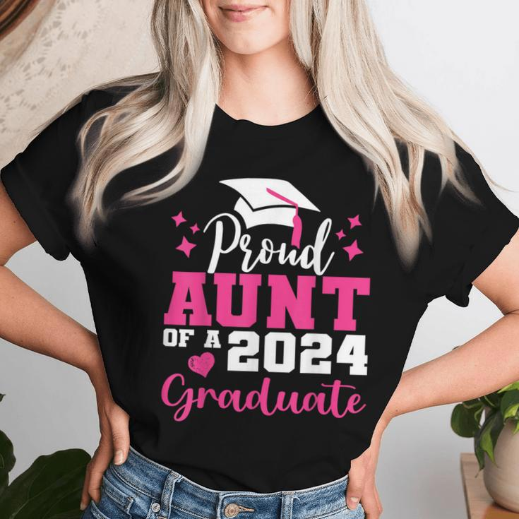 Super Proud Aunt Of 2024 Graduate Awesome Family College Women T-shirt Gifts for Her