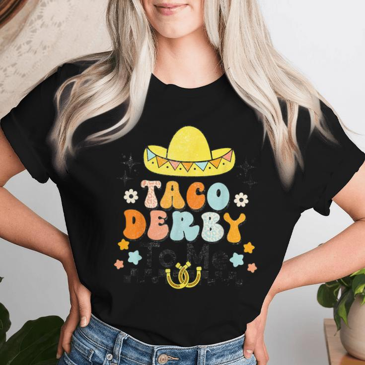 Taco Derby To Me Cinco De Mayo Horse Racing Women T-shirt Gifts for Her