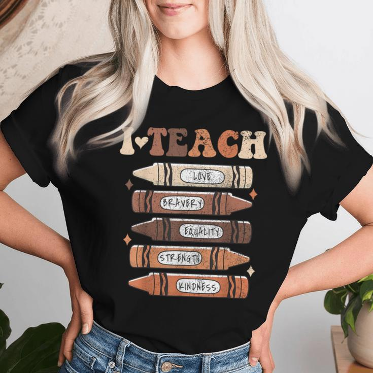 I Teach Black History Month Black Teacher Melanin Crayons Women T-shirt Gifts for Her