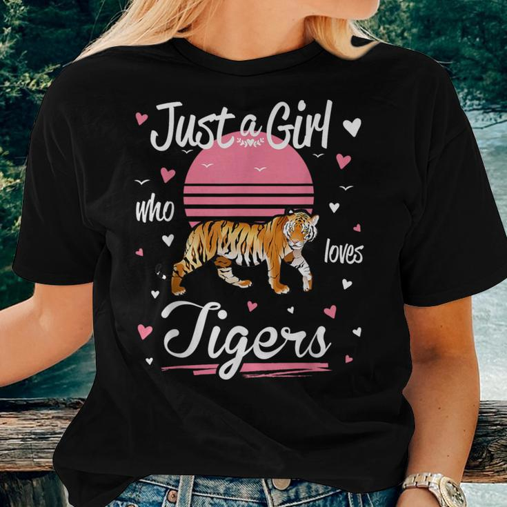 Tiger Just A Girl Who Loves Tigers Women T-shirt Gifts for Her