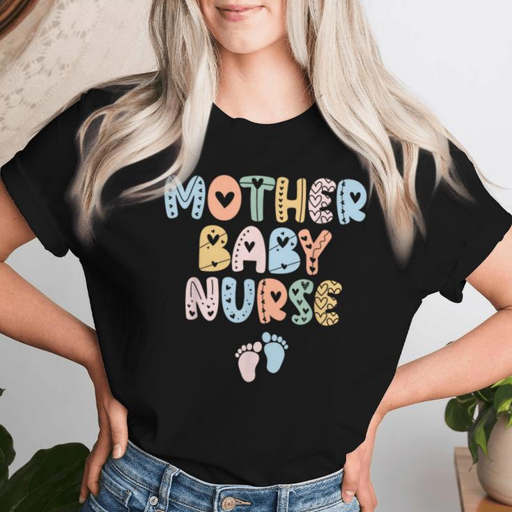 Vintage Groovy Mother Baby Nurse Nurse Week Women T-shirt Gifts for Her