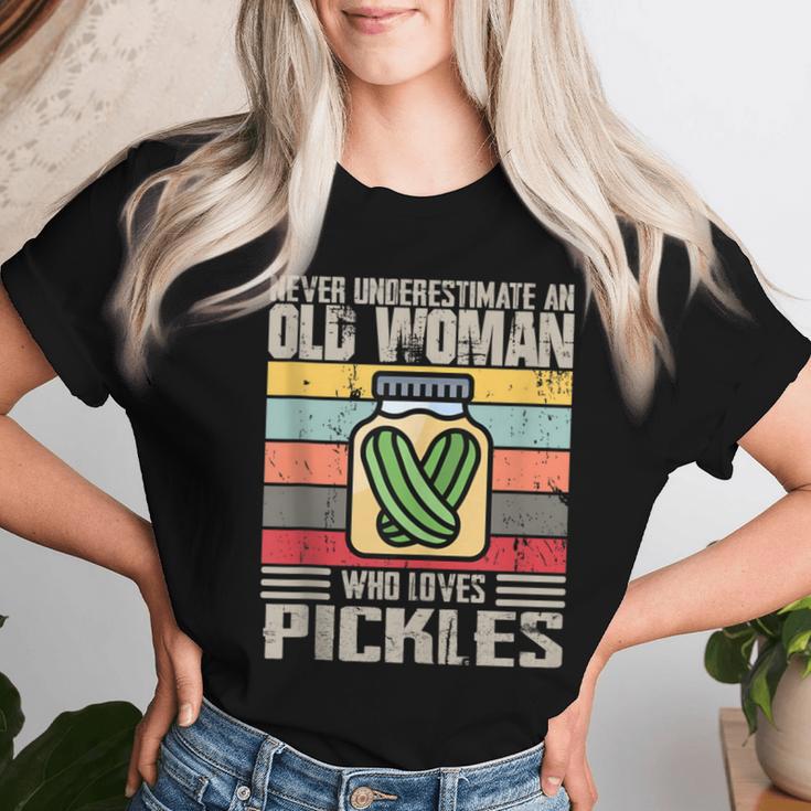 Vintage Never Underestimate An Old Woman Who Loves Pickles Women T-shirt Gifts for Her