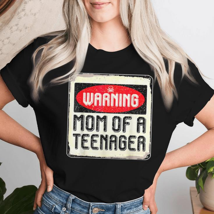 Warning Mom Of A Nager Boy 13Th Birthday 13 Year Old Women T-shirt Gifts for Her
