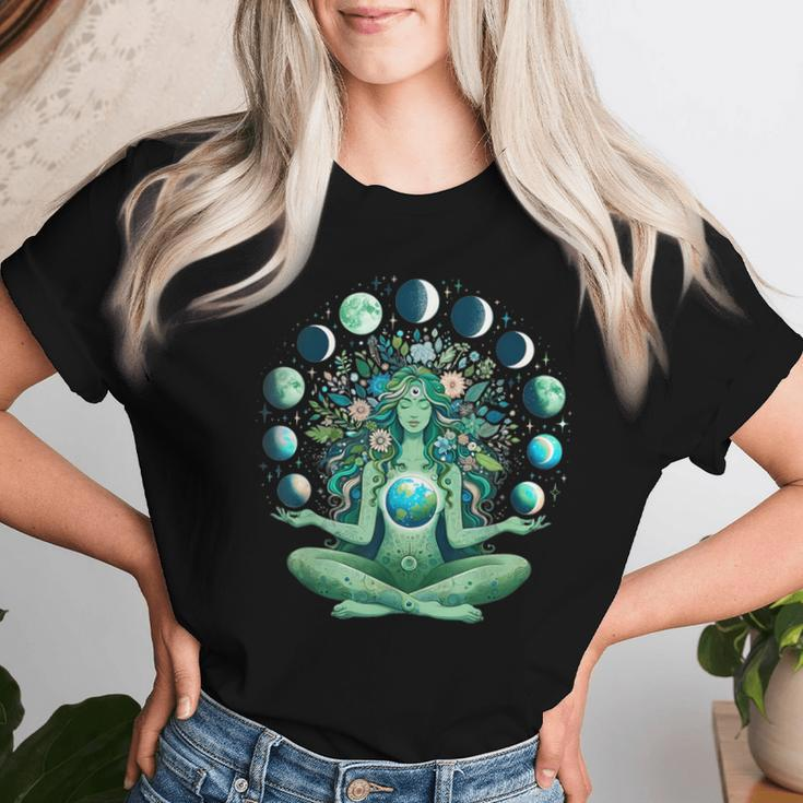 Witchy Nature Goddess Mother Earth Day Moon Phases Aesthetic Women T-shirt Gifts for Her