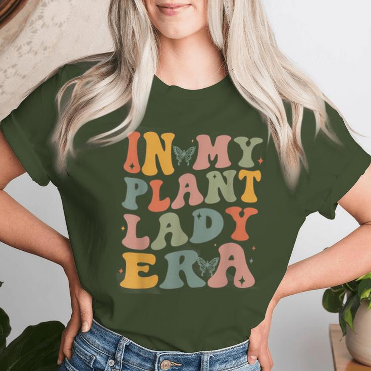 Retro Groovy In My Plant Lady Era Xmas Gardening Plant Mom Women T-shirt Gifts for Her
