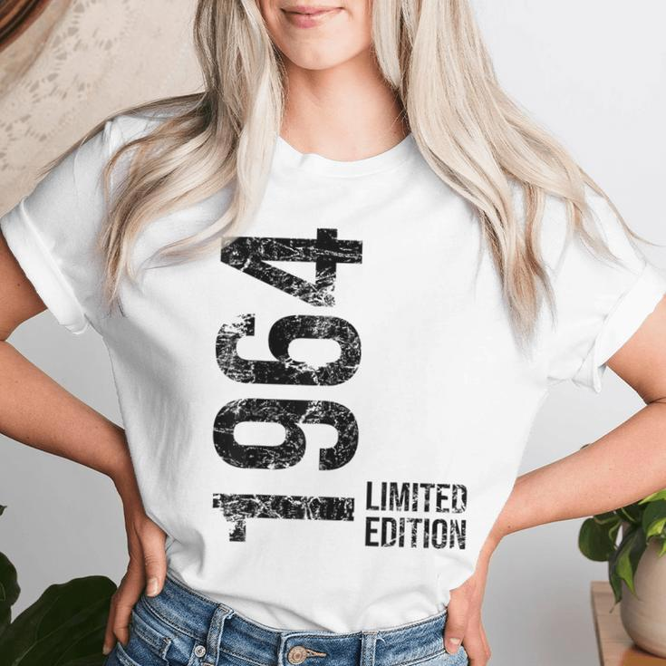 60Th Birthday 60 Years Old Man Woman Vintage 1964 Women T-shirt Gifts for Her