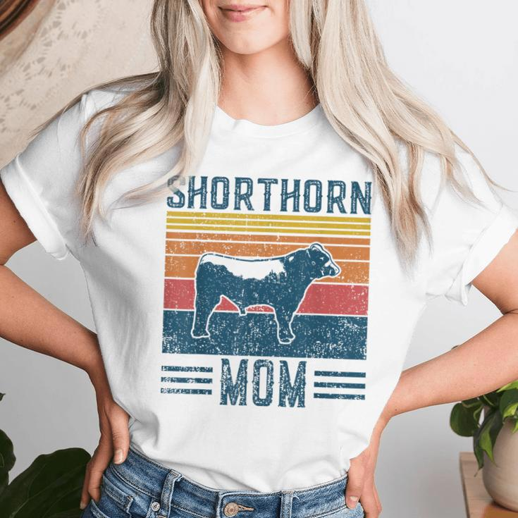 Best Cow Mom Vintage Cattle Shorthorn Women T-shirt Gifts for Her