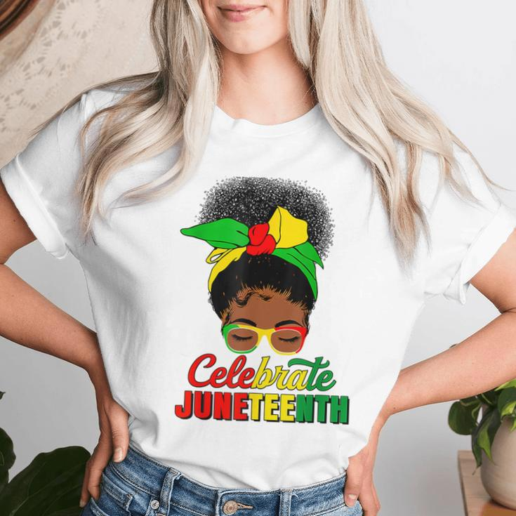 Celebrate Junenth Black Messy Bun 1865 Emancipation Women T-shirt Gifts for Her