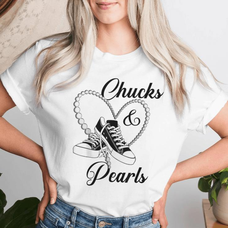 Chucks And Pearls Black 2023 For And Women T-shirt Gifts for Her