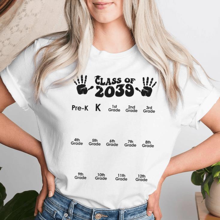 Class Of 2039 Grow With Me Handprint Pre-K 12Th Grade K-12 Women T-shirt Gifts for Her