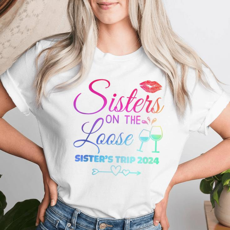 Cute Girls Trip Sisters On The Loose Sisters Trip 2024 Women T-shirt Gifts for Her