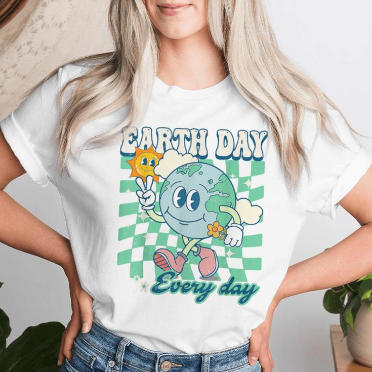 Earth Day Groovy Everyday Checkered Environment 54Th Anni Women T-shirt Gifts for Her