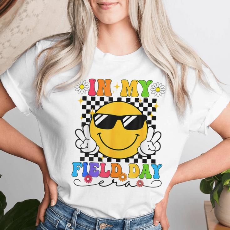 In My Field Trip Era Retro Groovy Teachers Field Day 2024 Women T-shirt Gifts for Her