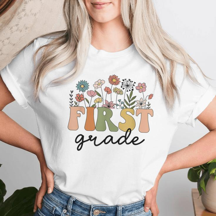 First Grade Teacher Wildflower Back To School Floral Outfits Women T-shirt Gifts for Her