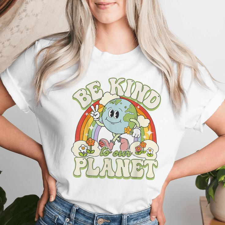 Groovy Earth Day Be Kind To Our Planet Retro Environmental Women T-shirt Gifts for Her