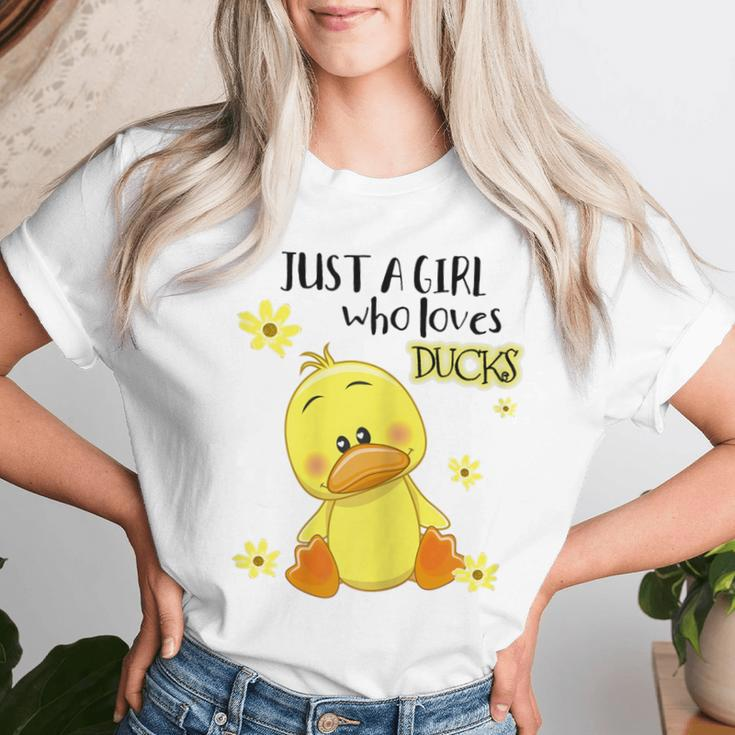 Just A Girl Who Loves Ducks Women T-shirt Gifts for Her