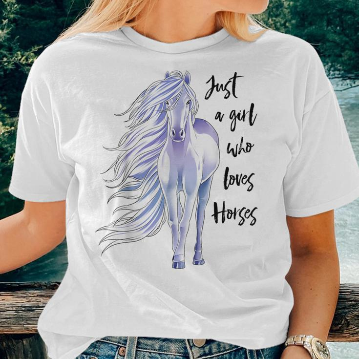 Just A Girl Who Loves Horses Horse Horseback Riding Women T-shirt Gifts for Her