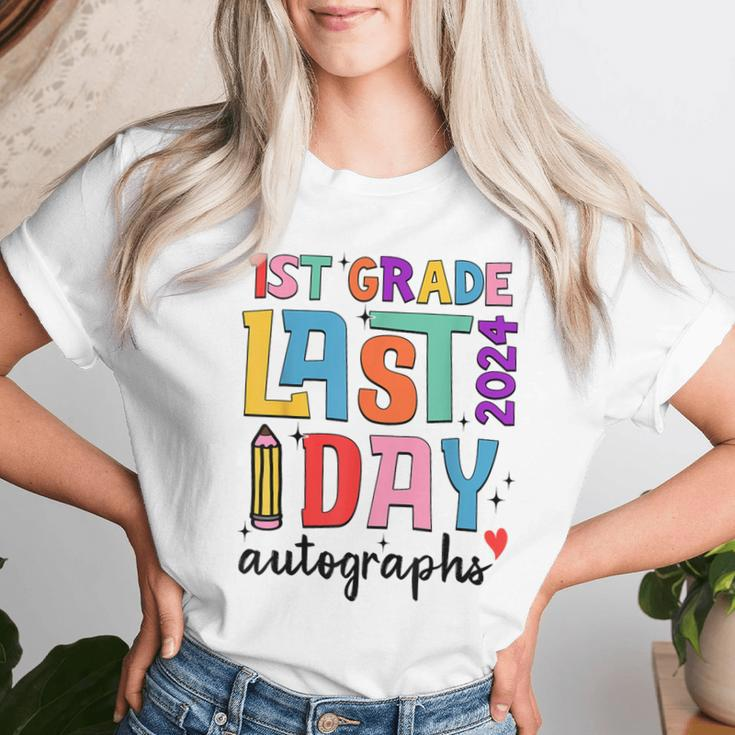 Last Day Autographs 1St Grade Teachers Students 2023-2024 Women T-shirt Gifts for Her