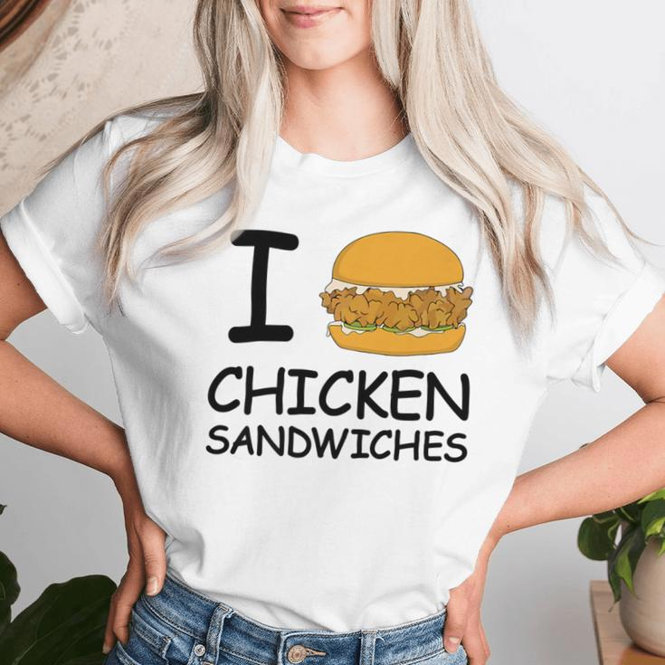 I Love Chicken Sandwich Spicy Nashville Crispy Tender Pickle Women T-shirt Gifts for Her
