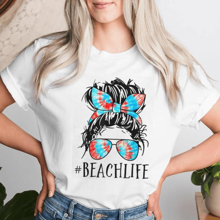 Messy Hair Woman Bun Beach Life For Teacher Lunch Lady Love Women T-shirt Gifts for Her