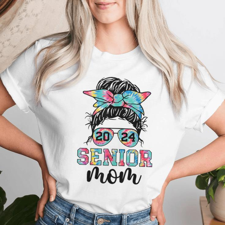 Mom Class Of 24 Senior 2024 Messy Bun Tie Dye Women T-shirt Gifts for Her