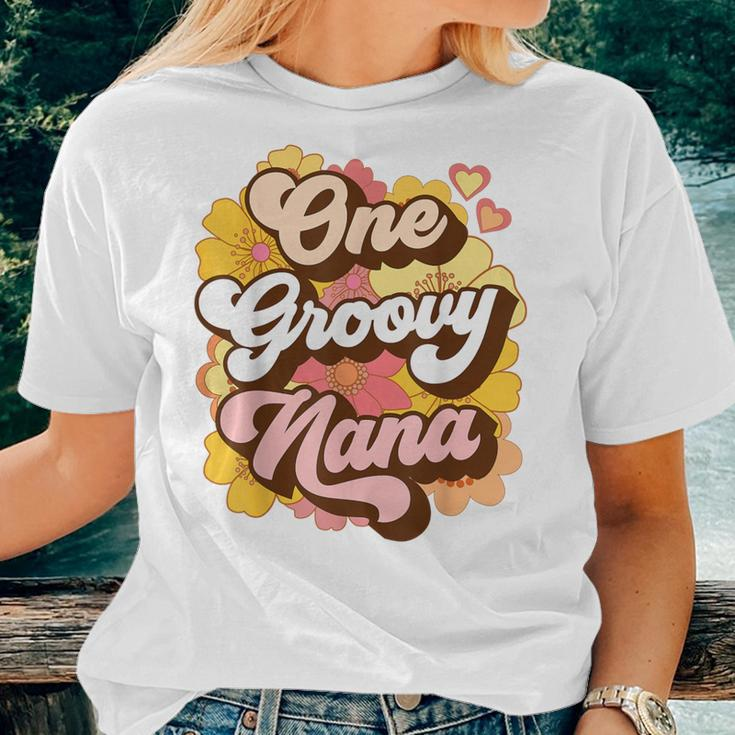One Groovy Nana Grandma Floral Retro Womens Women T-shirt Gifts for Her