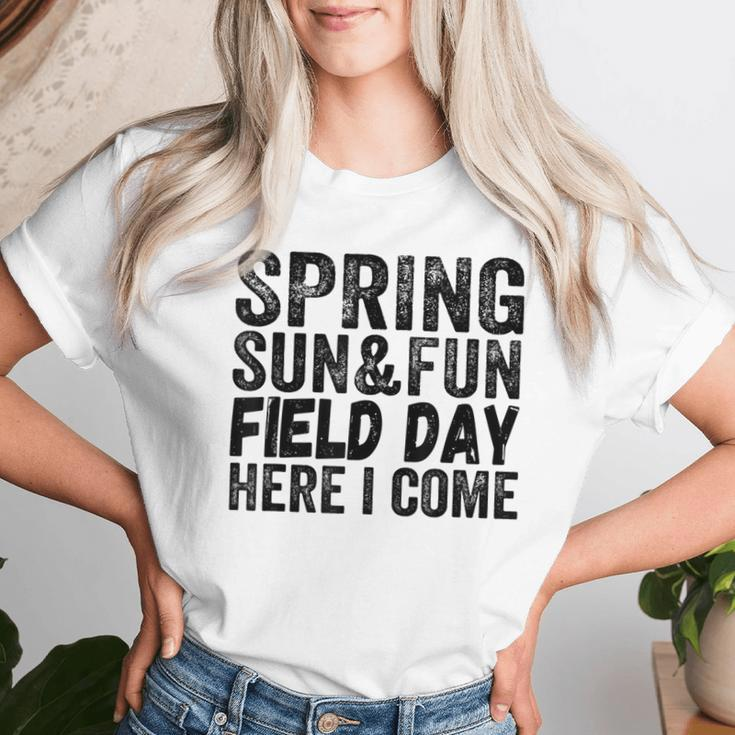 Pink Spring Fun Quote For And Teachers For Field Day Women T-shirt Gifts for Her